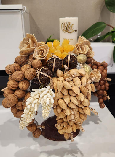 Iranian culture, gold candle,sofre aghd,haftsin